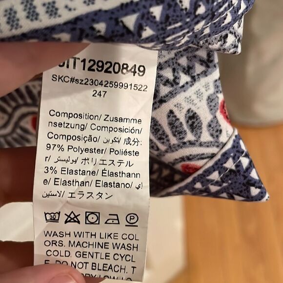 Emery Rose XL Polyester top 🌻 - Picture 6 of 6